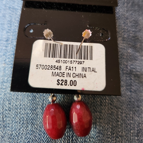 2 pr red pierced earrings - Picture 2 of 4